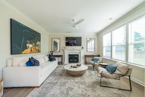 Image of 4br Family Haven w\/ Grill & Beautiful Fenced Yard