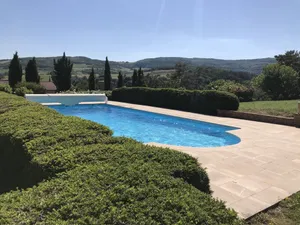 Image of Villa Beaujolaise with swimming pool near Lyon