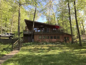 Image of Eagle Point Hideout is a 2300 sqft 4 bedroom Cedar home with picturesque views.