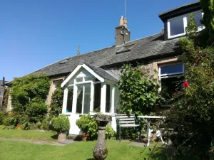 Image of Traditional stone cottage in Stirling