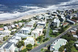 Image of Stylish 2 B/R Kings Beach Apartment (6 guests) ZF4