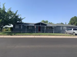 Image of Family Home - walk to down town !