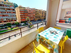 Image of Charmant 2P Central, Terrasse, Parking, Piscine - Menton - FR-1-196-363