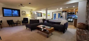 Image of Spacious Mid Century apartment - 5 min walk to Reed College