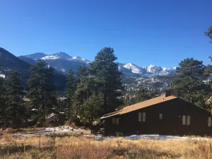 Image of Breathtaking Views, Large Deck, Private, Fireplace, 3 Bedroom, 2 Bath, Sleeps 8