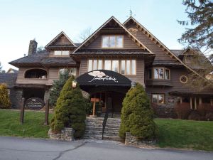 Image of Blowing Rock, Chetola Resort Mountain Chic condo - close to Main Street