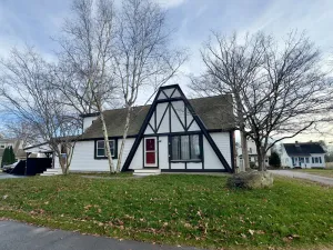 Image of Webster Lake - 3BR \/ 2 BATH Apartment