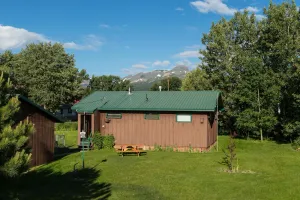 Image of Glacier Get Away Cabin EARLY SEASON SPECIAL - with Mountain View & spacious yard