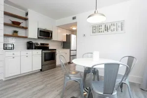 Image of Newly renovated Beach Block Condo with Pool