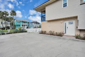 Image of BEACH TOWNHOUSE --Pet Friendly <br>“Redfish”