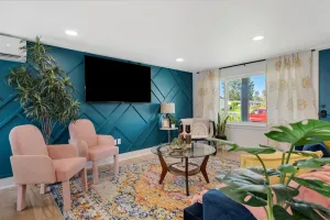 Image of Modern, Sleek, Comfortable & Pet Friendly!
