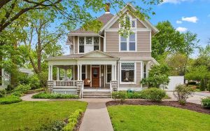 Image of Downtown Victorian Home - 1 Block from the Bentonville Square