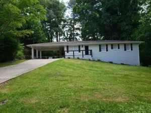 Image of Roswell 4 Bedrooms & 3 Bathrooms - Walk To Canton Street