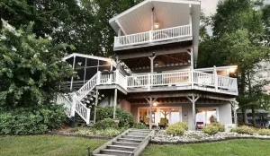 Image of 4-BR Lakefront Home with Amazing Views