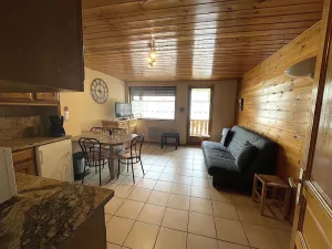 Image of Charmant T2 avec balcon, parking et coin montagne à La Salle-les-Alpes - FR-1-330F-209