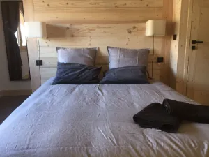 Image of CHALET Modern \"CRISTAL DARK\"