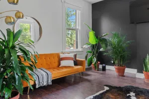 Image of Jungle Thyme (Upstairs) NEW Luxe Home - PET friendly - King Beds - Downtown Central Location