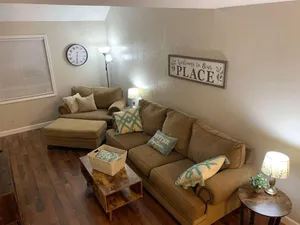 Image of Pet Friendly! Quiet, Conveniently Located!