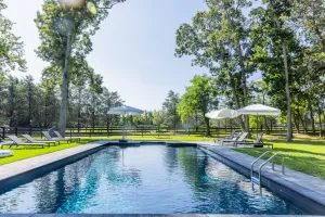 Image of Modern farmhouse w\/ heated pool, beach, horses and winery in heart of North Fork