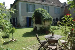 Image of Authentic cottage 4\/5 p. domain Le Nid des Oiseaux 15-16th C in hart of village