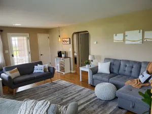 Image of Cozy cottage located next to a beautiful horse farm in Lancaster County