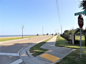 Image of Location! 1\/2 Block to Beach and 4 Blocks to MAIN STREET! Great Quiet Location!