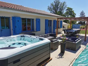 Image of Cozy Retreat with Outdoor Spa, Petanque, Spacious Garden, and Champagne Vineyard Nearby