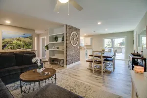 Image of 3 bed 2 ba house, large yard, quiet country setting