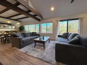 Image of Huge 3000sqf Creek Front - 8 person hot tub, Fire pit, two decks, Ski Hill.