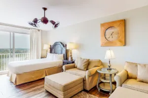 Image of Stylish condo with lagoon pool & beach access - snowbirds welcome