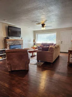 Image of Sleeps 15, pool, family activities, easy quick I5 access to all Redding fun!