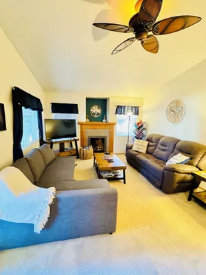 Image of Walk to the village - Pet friendly!! 2 bedroom upstairs unit