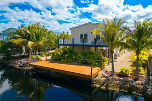 Image of Tarpon Canal | Nearly new 3 bed\/2 bath home with canal views on Ramrod Key
