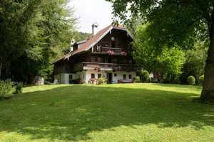 Image of Charming and Unique Austrian House right by the Irrsee & Mondsee