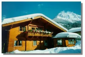 Image of Small apartment 2-4 pers, wooden log cabin, cozy, quiet, sunny, close to the center