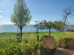 Image of Beautiful lakehouse