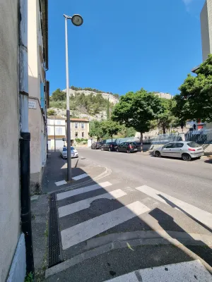 Image of 15 km from Gordes, 25 km from Avignon