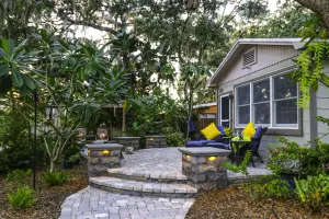 Image of Charming walkable downtown bungalow, 'The Blue Heron'