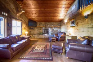 Image of Luxurious Cabin with private Niangua River access & view