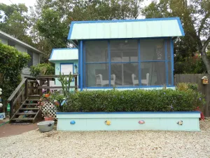 Image of Unique Houseboat on Dry Lot