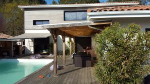 Image of Beautiful Contemporary Villa with large swimming pool 500m from the lake