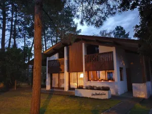Image of 87 BD DU LAC - 340100