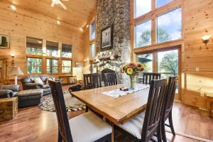 Image of Beautiful Cabin in the Woods - Near Jenkinson Lake