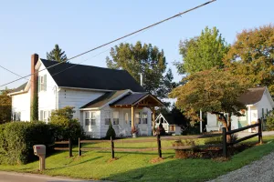 Image of A cozy, relaxing cottage in Ohio's Amish country.