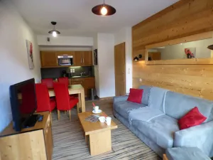Image of Cozy 2-Room Apartment with Pool, Gym, and South-Facing Balcony - Sleeps 4