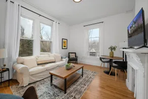 Image of Cozy 2.5BR near Zoo - Hospitals - UC - Free Parking