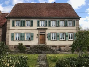 Image of Spacious historic manor, garden. Excellent restaurants close by. Pets welcome.
