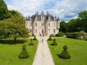 Image of Elegant Château with Pool, Historic Park, and Modern Amenities in Scenic France