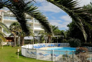 Image of Appartement cosy | A deux pas du terrain de golf!