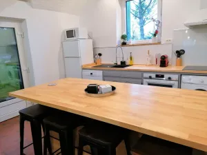Image of Comfortable country house (linen \/ internet \/ air conditioning) 5 minutes from the A20 motorway